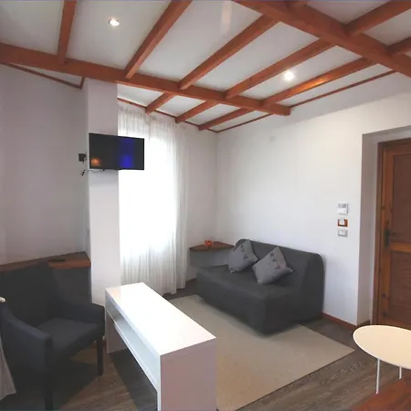 ホテル Torre Di Codana Montiglio